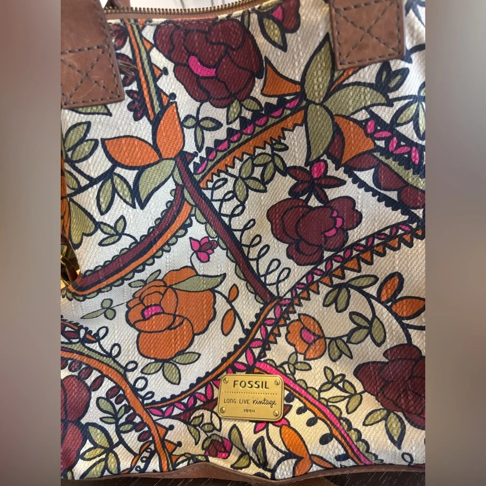 🔑Rare New Vintage Fossil🔑 Floral Convertible Tote with Front Pockets - Picture 5 of 6